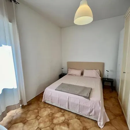 Angolo Di *